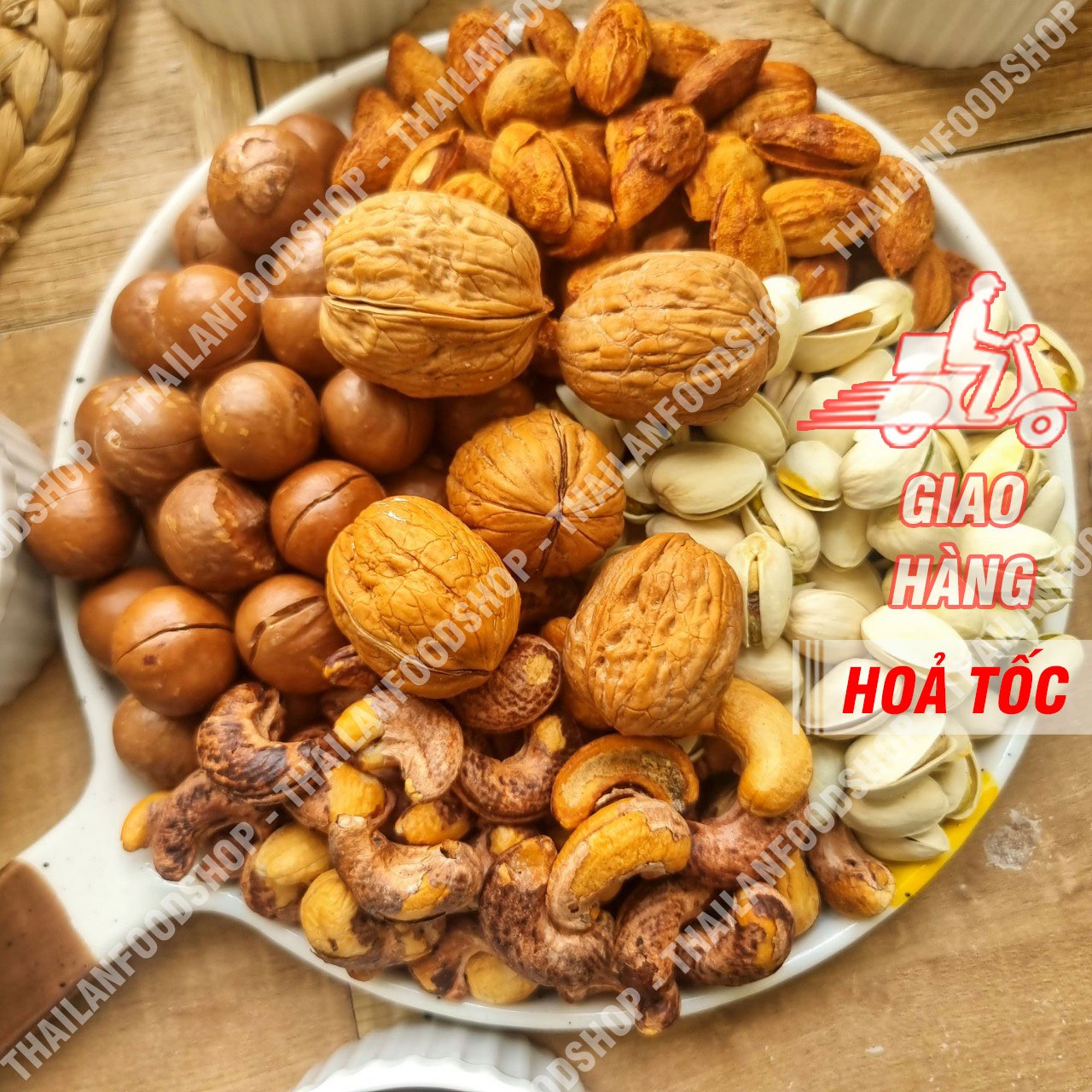 Hạt Dinh Dưỡng Mix 5 Vị ( Hạnh Nhân, Hạt Dẻ Cười, Hạt Điều Cồ, Óc Chó, Macca) Lon 450gr