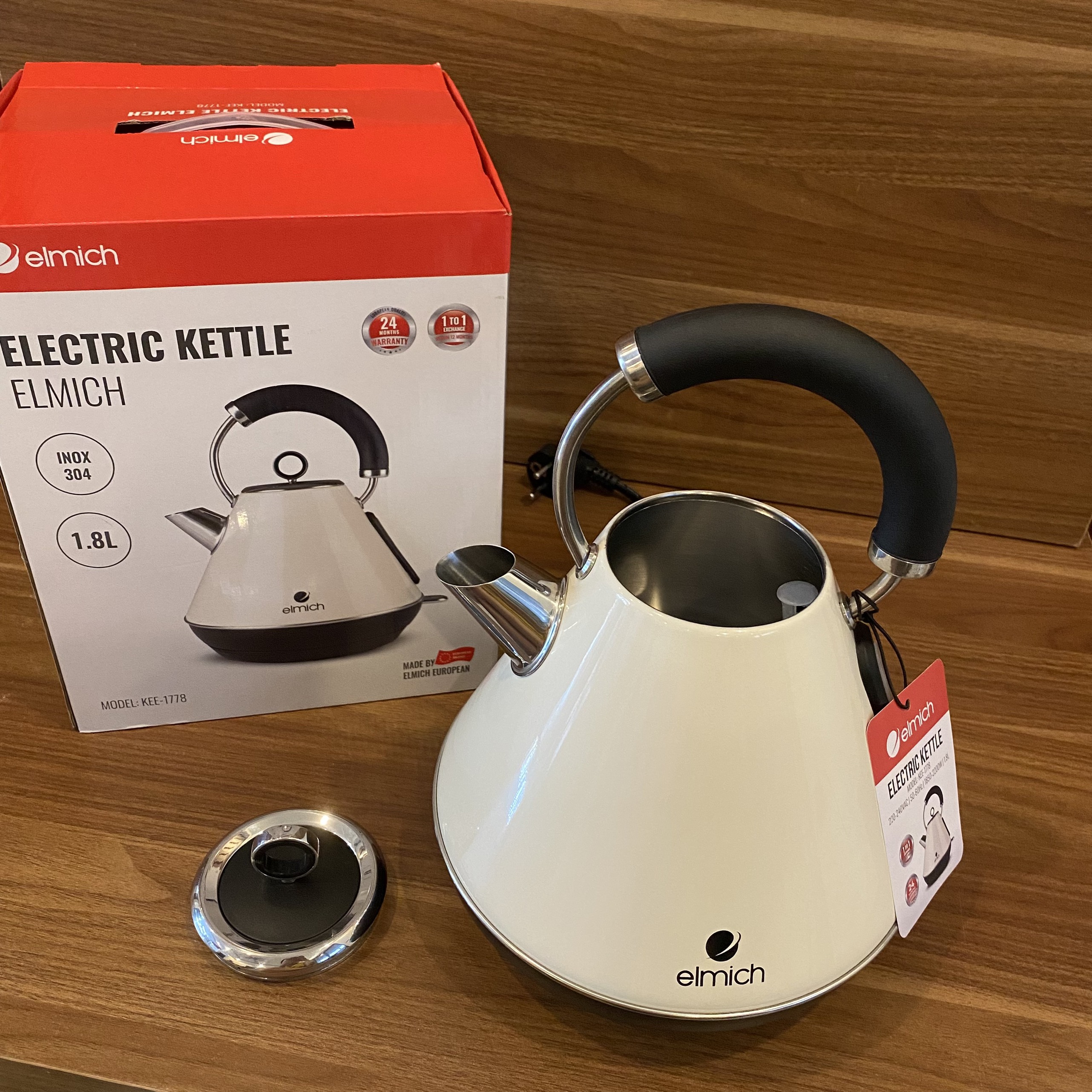 Ấm đun nước siêu tốc Elmich KEE1778 (Dung tích 1.8L, Mầu vàng kem, Bảo hành 36 tháng)