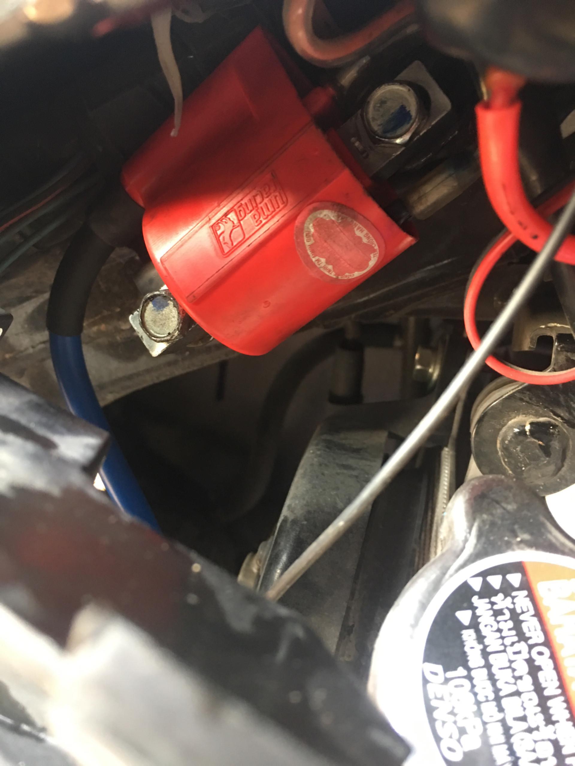 [HCM]MOBIN SƯỜN UMA RACING CHO XE Fi