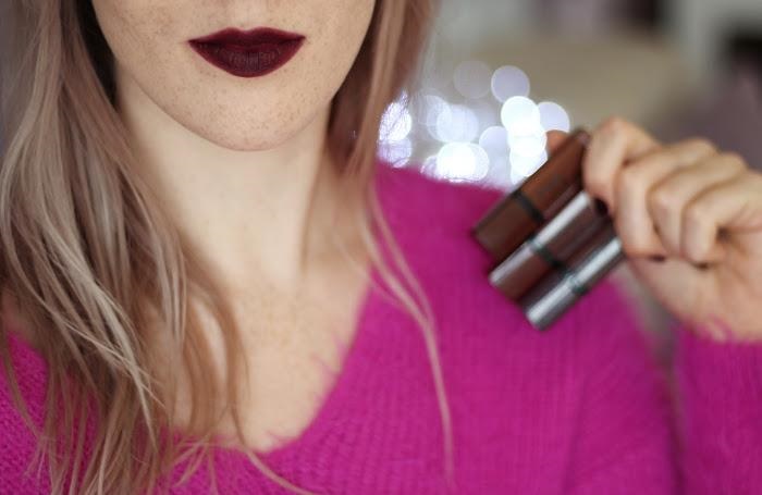 Son Bourjois Velvet 25 Berry Chic tím mận