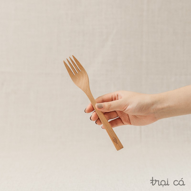 Dĩa gỗ /nĩa gỗ (20cm) gỗ trắc / gỗ beech
