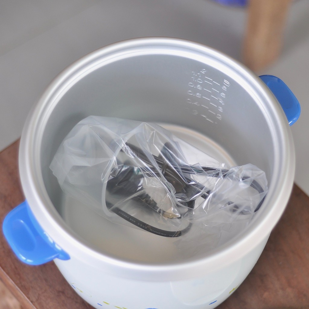Nồi Cơm Điện SHARP 1.1L D11 Nhập Khẩu Thái Lan (Giao Màu Ngẫu Nhiên)