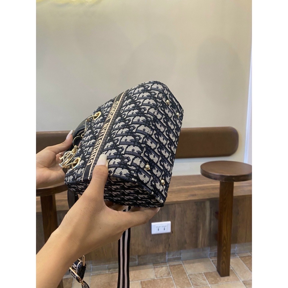Túi vuông túi thổ cẩm Di-0R  size 18