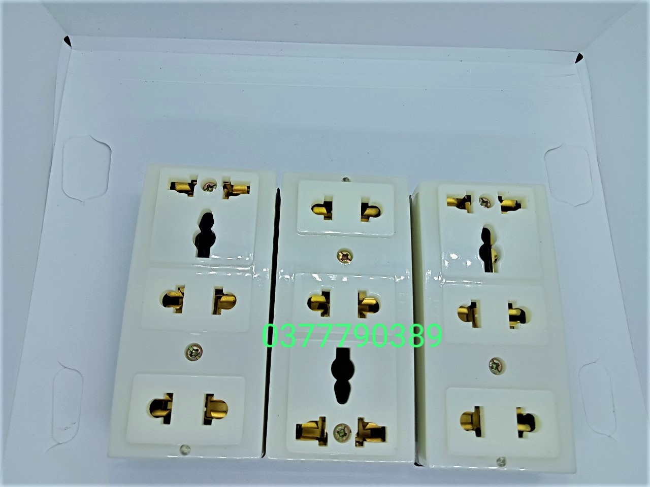 [HCM]ổ cắm 3 lỗ đa năng EKIT