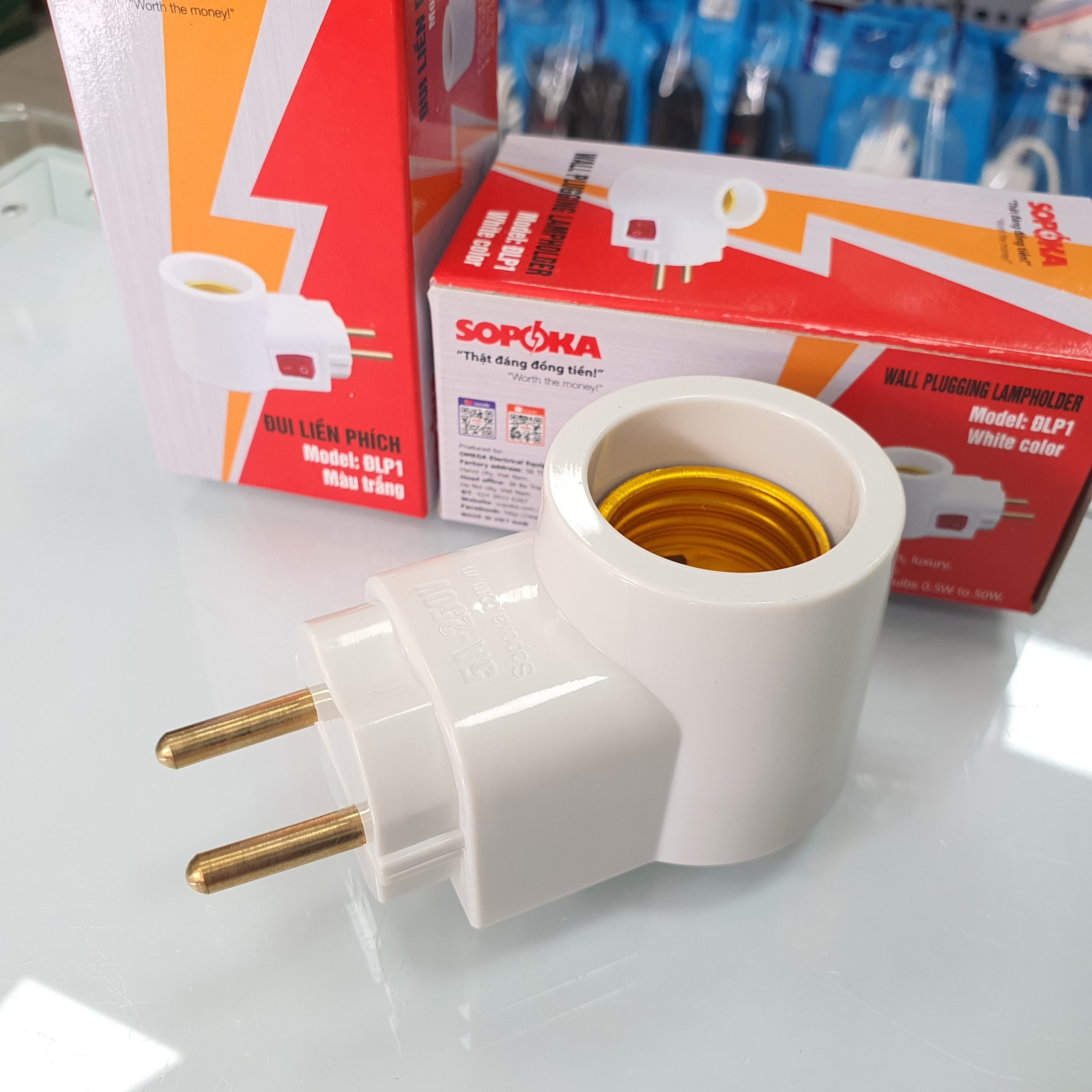 Đui đèn có công tắc liền phích cắm E27 SOPOKA (chỉ đui đèn)