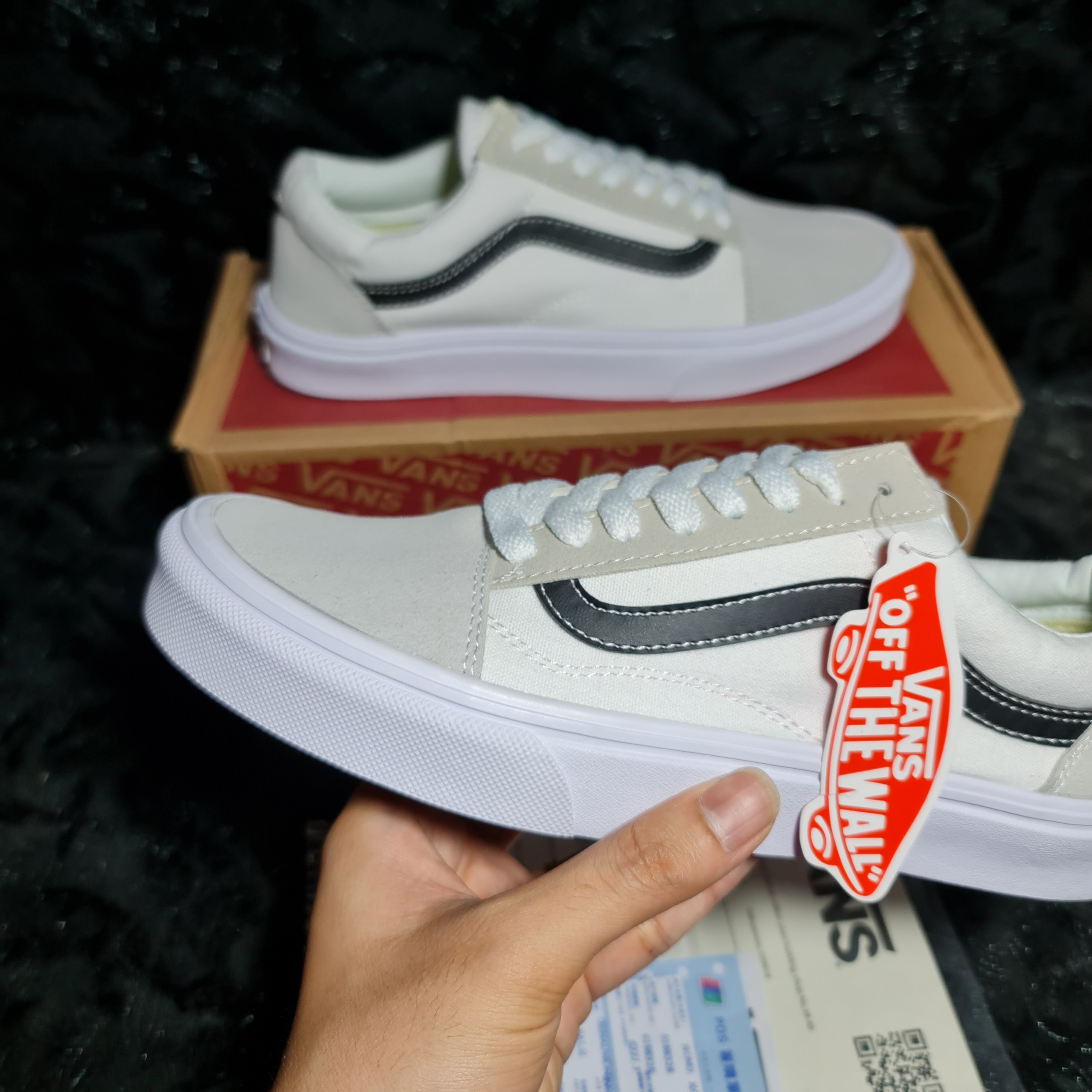 Giày Sneaker Vans Old Skool Trắng - Sọc Đen