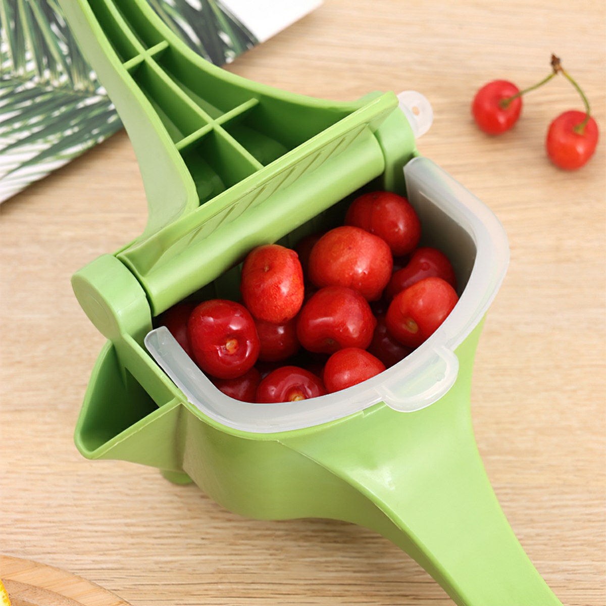 Dụng cụ ép hoa quả bằng tay, ép hoa quả cầm tay, máy ép trái cây, ép tắc cầm tay Cindy