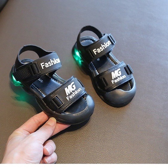 [XẢ LỖ] Giày SANDAL Tập Đi Cho Bé Trai Và Gái -Phát Sáng  Đế Chống Trơn -Hàng Quảng Châu Cao Cấp(215)