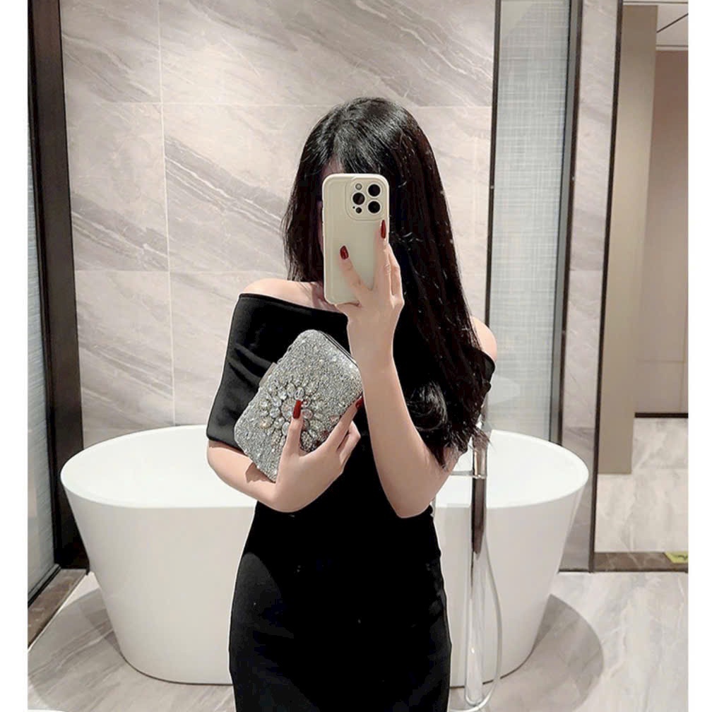 Clutch đính đá dáng vuông bling sang trọng
