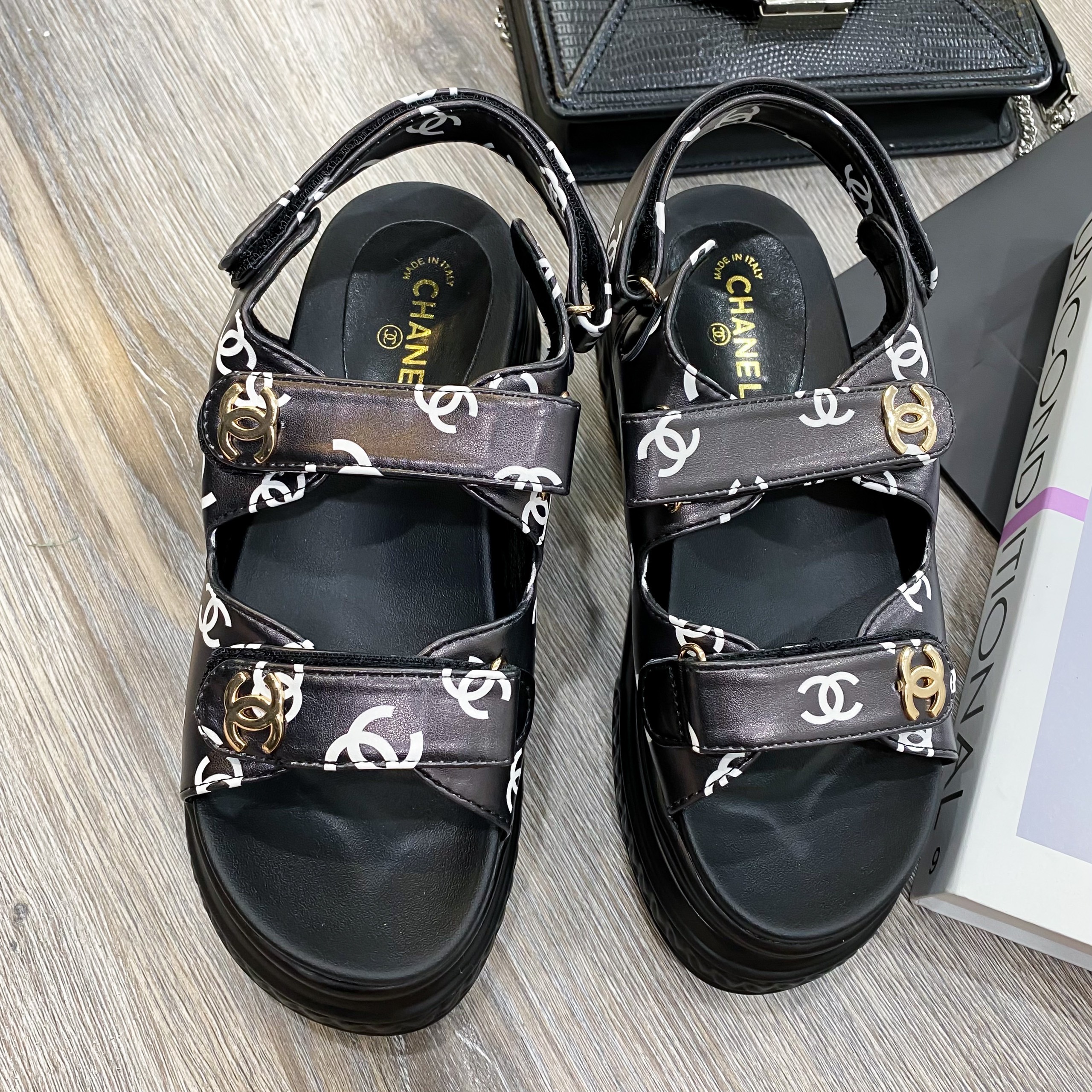 Sandal đế xuồng cao cấp