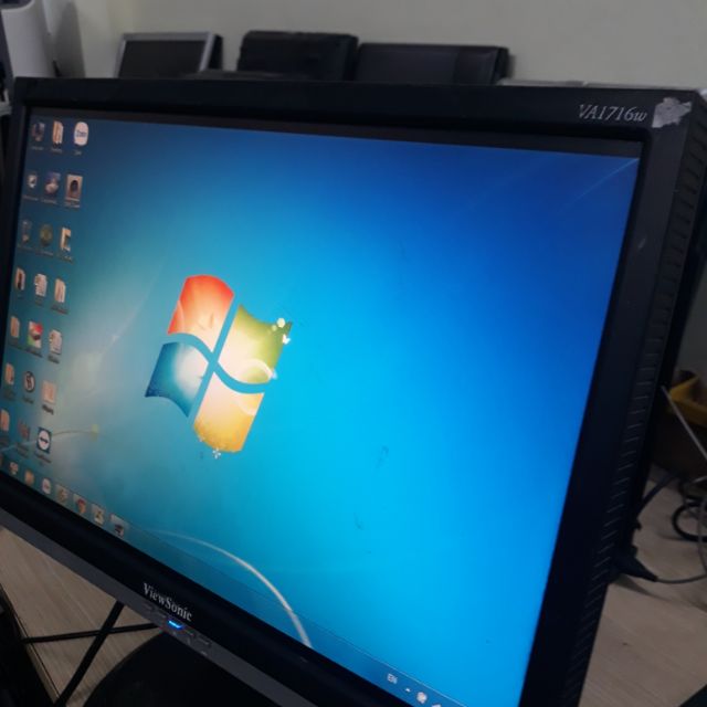 Màn hình máy tính 17in wide xước nhẹ