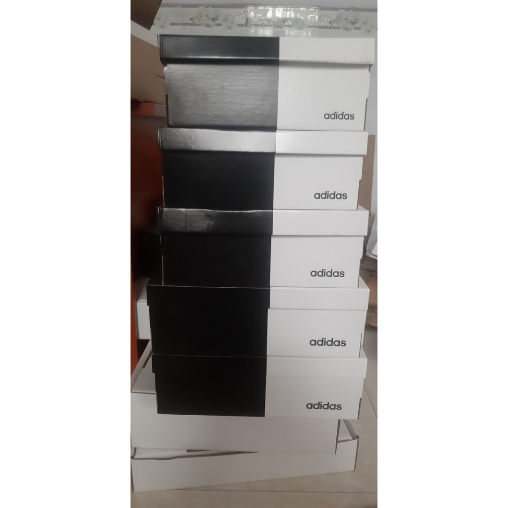 HỘP GIÀY ADIDAS 30X20,5X12CM