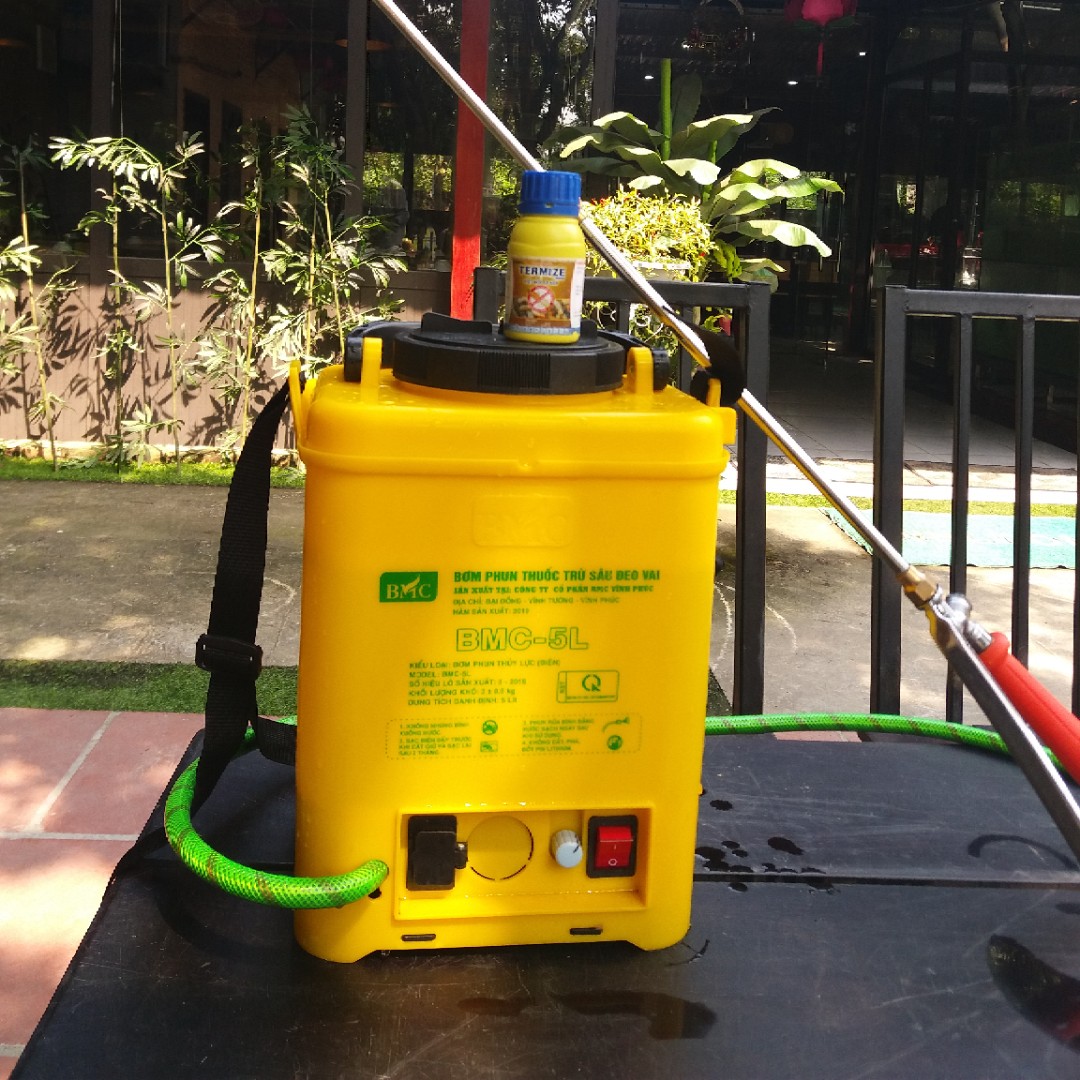 Bình Bơm điện BMC 5 lít chính hãng ( Bảo hành 6 tháng )