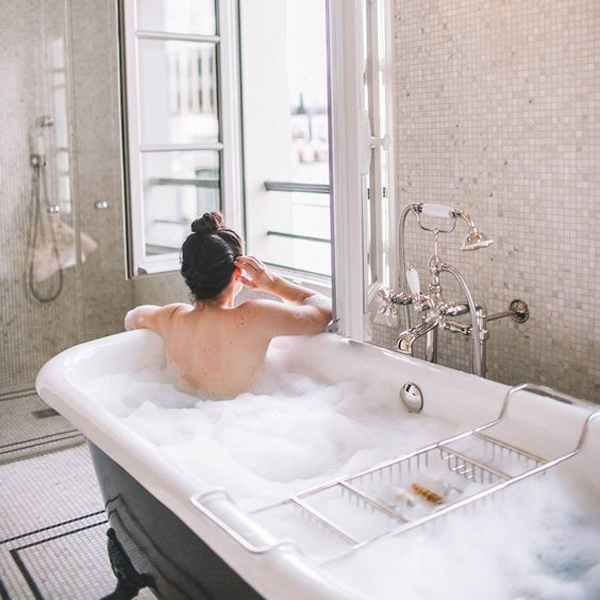 Sữa tắm Hàn Quốc Happy Bath hương lúa mạch chai 900g