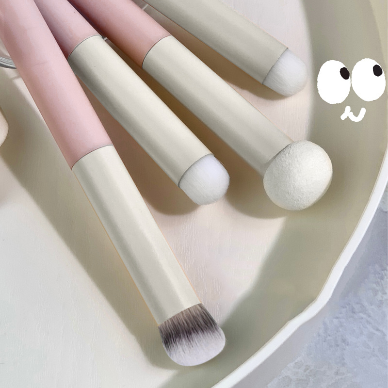 Derf Cọ che khuyết điểm Concealer Brush 10g