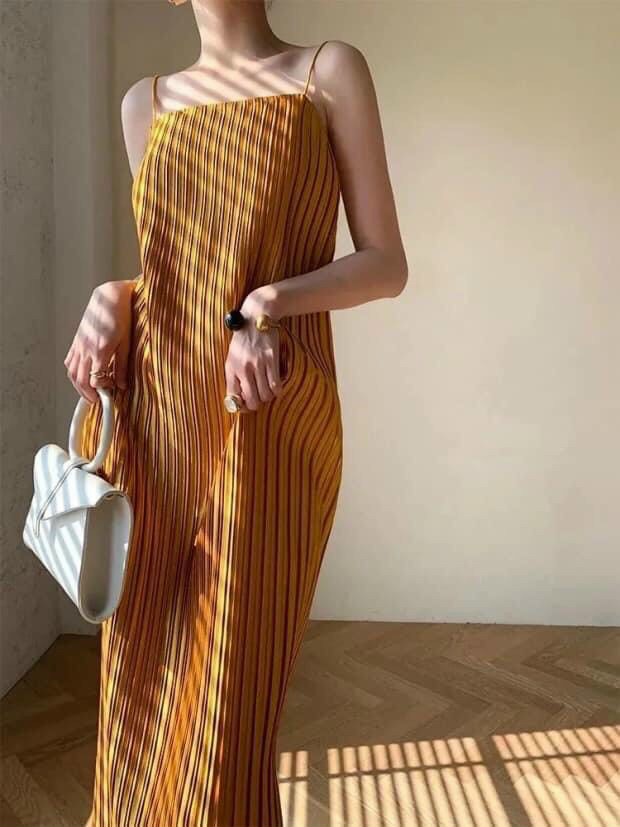Đầm maxi 2 dây dập ly sang chảnh - ST8318