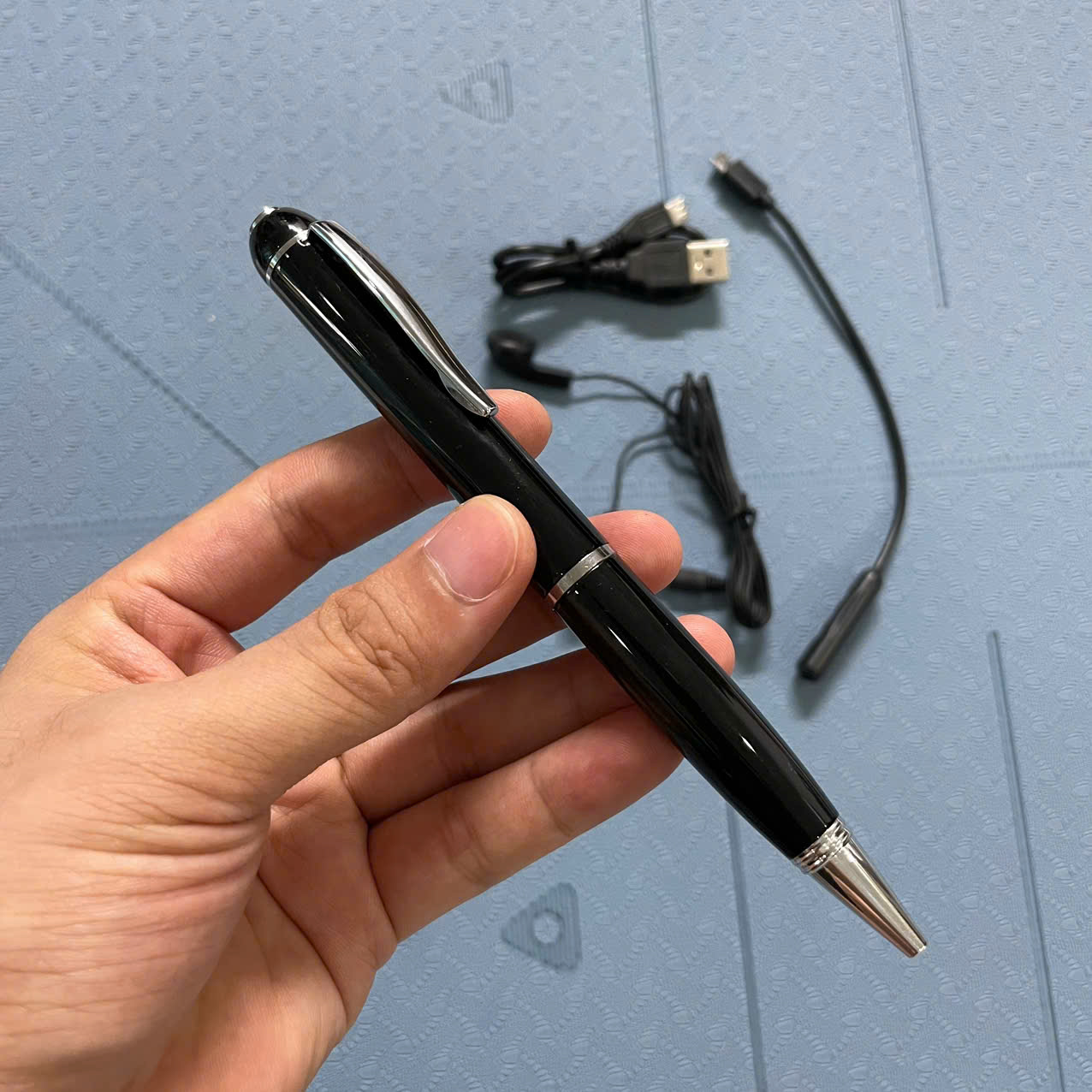 Bút ghi âm chuyên nghiệp, thu âm bài giảng, cuộc họp, phỏng vấn, pin 15h, lọc âm tiếng ồn hiệu quả