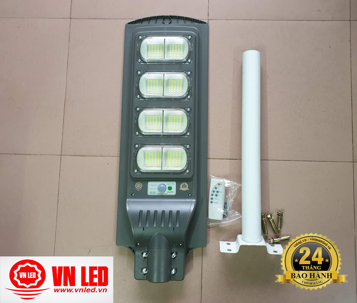 Đèn đường led năng lượng mặt trời 150W liền thể, điều khiển, cảm biến, pin 24Ah, có kèm cần đèn