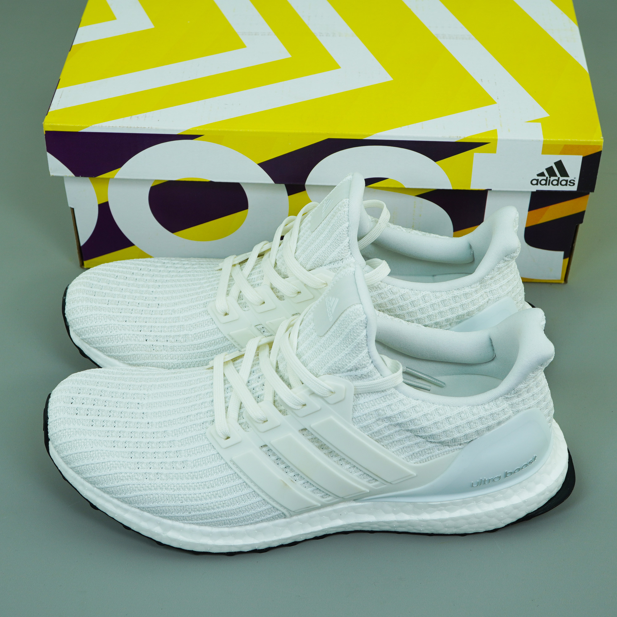 Giày running Ultra Boost 4.0 Triple White