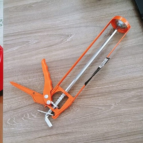 Dụng cụ  bắn silicone Truper - 17550