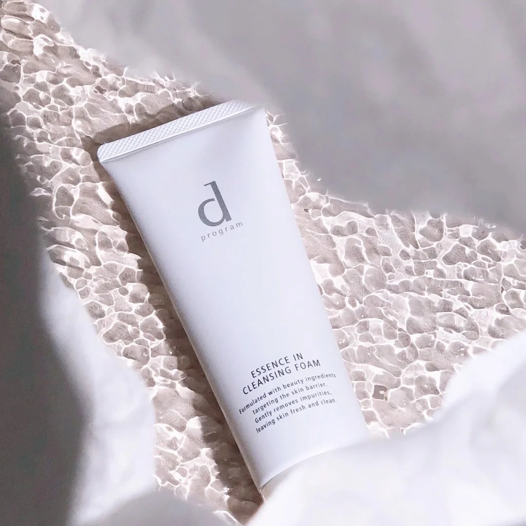Sữa Rửa Mặt Tạo Bọt D Program Essence In Cleansing Foam Dưỡng Trắng Da 120g