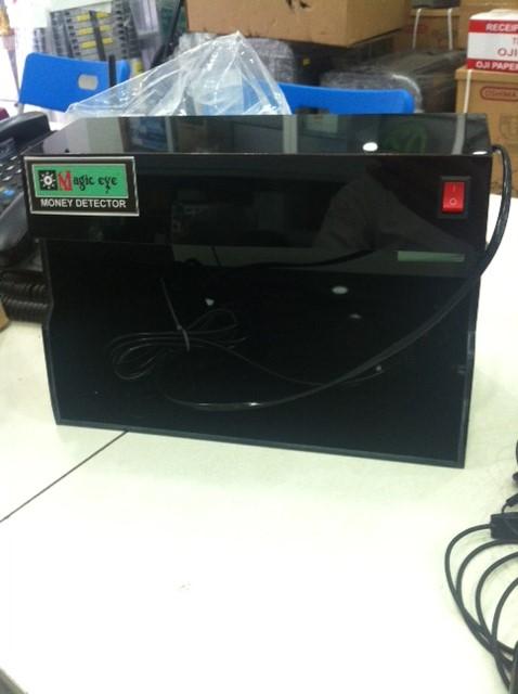 Máy soi tiền giả UV-602 (Magic eye 03)