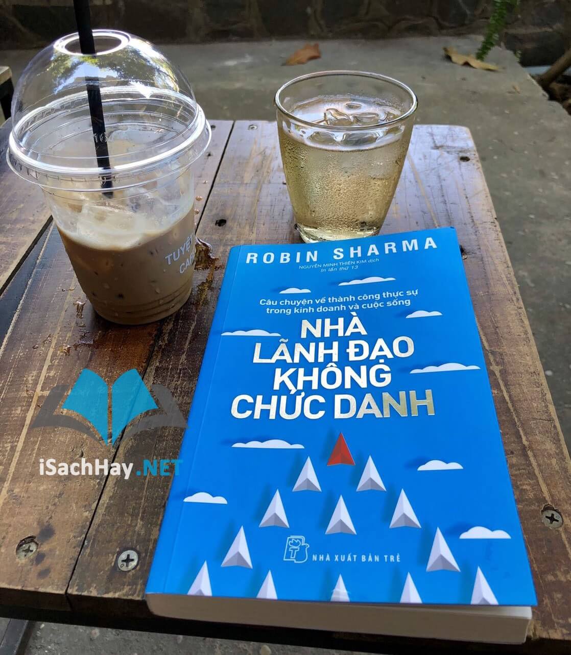 Sách - Nhà Lãnh Đạo Không Chức Danh