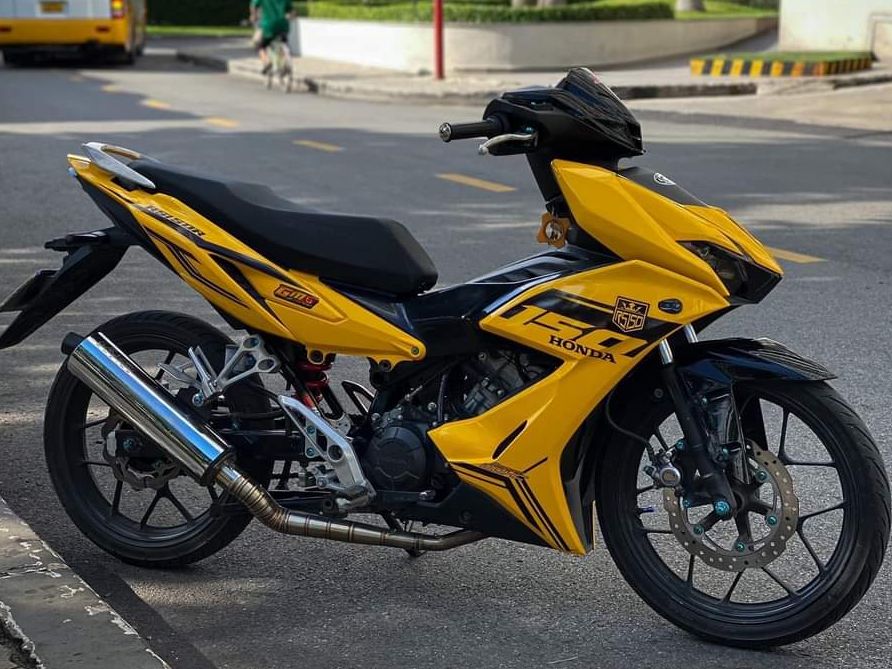 Tem rời winner x v2 dán xe vàng