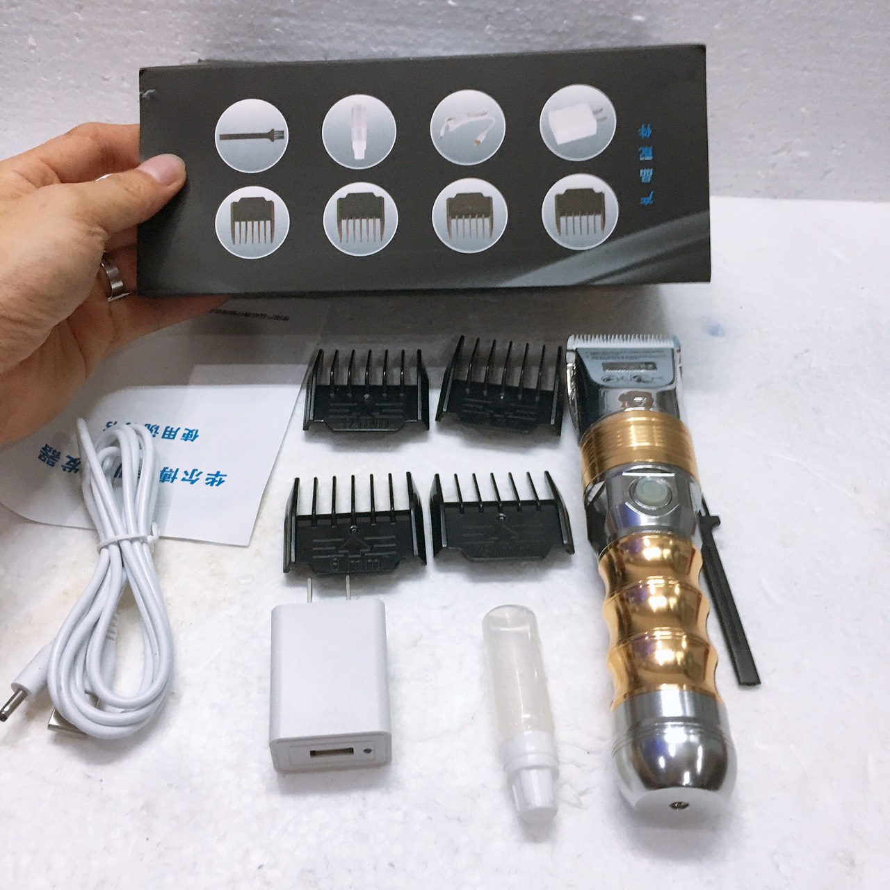 Tông đơ cắt tóc chuyển nghiệp pin khủng B60
