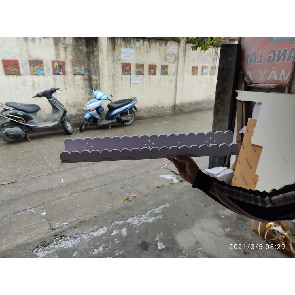 Thanh Để Sơn Nail Treo Tường PVC Bắt Vít