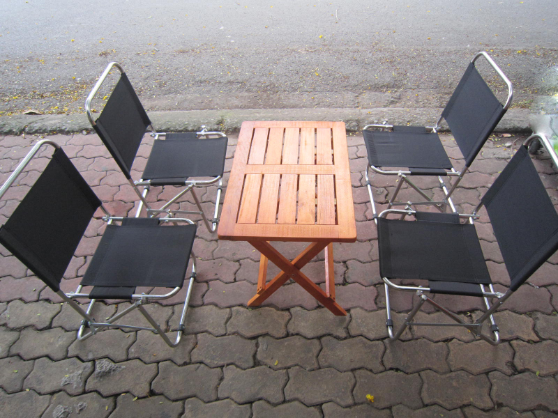 [HCM]Trọn bộ 4 ghế xếp lưng thấp và bàn gỗ xếp