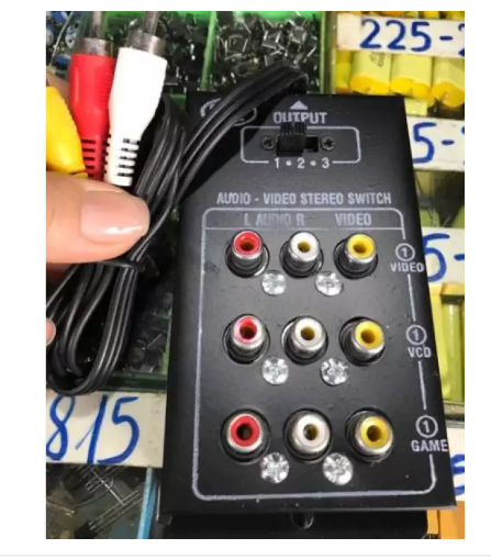 Bộ chia AV 3 đường ( 9 lỗ )