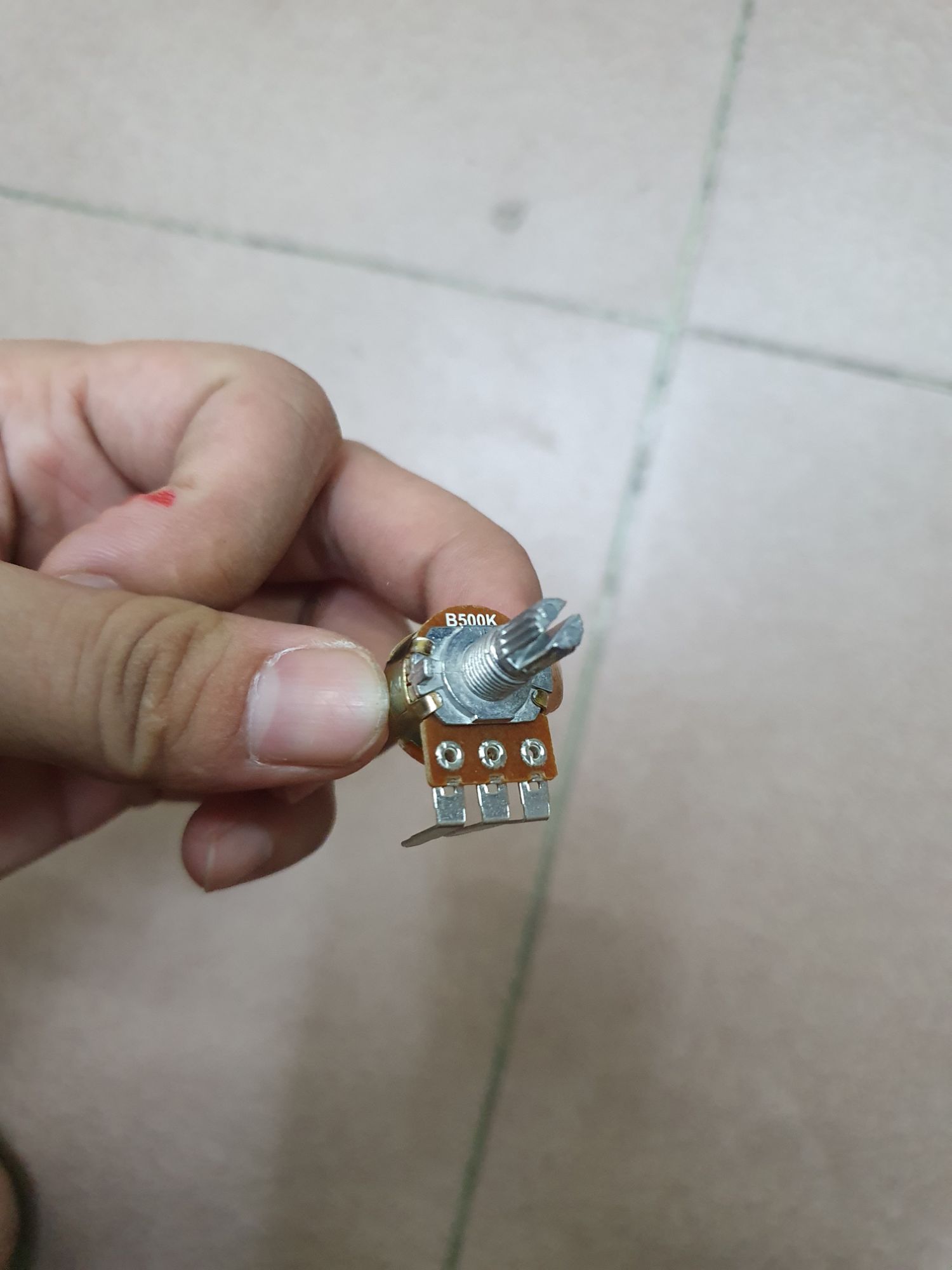 5 chiếc chiết áp có công tắc 500k