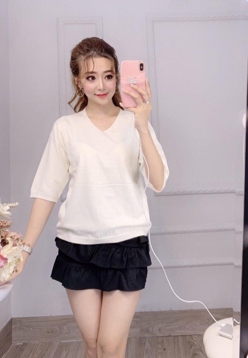 Áo len nữ cổ V tay lỡ