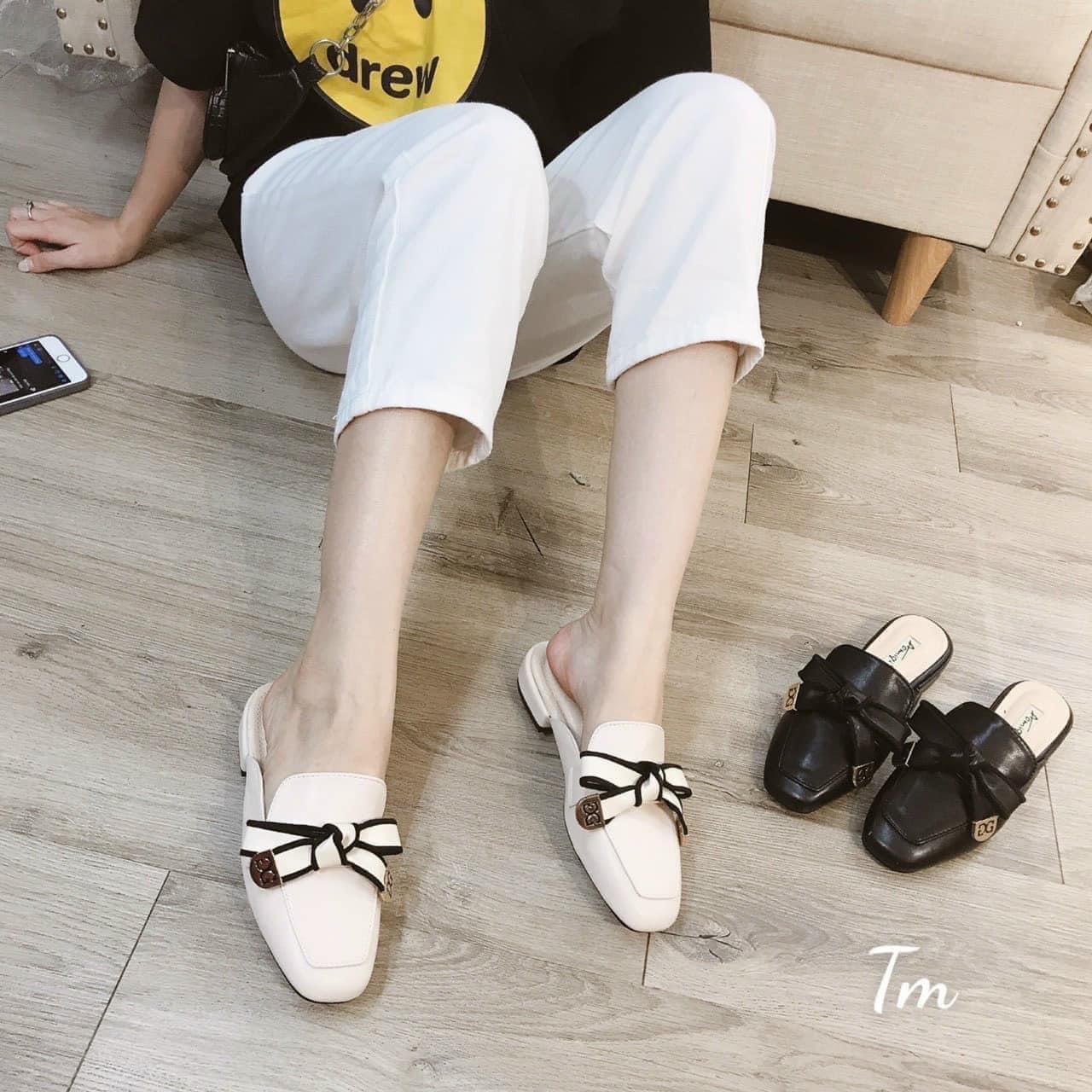 [SenXanh] Giày sục da mịn mũi vuông nơ D.G - 2P