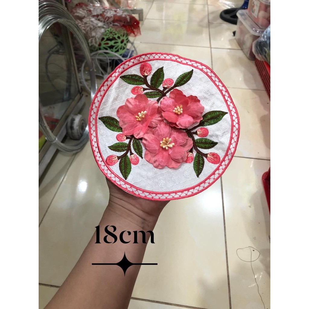 Ren hình tròn trang trí áo dài