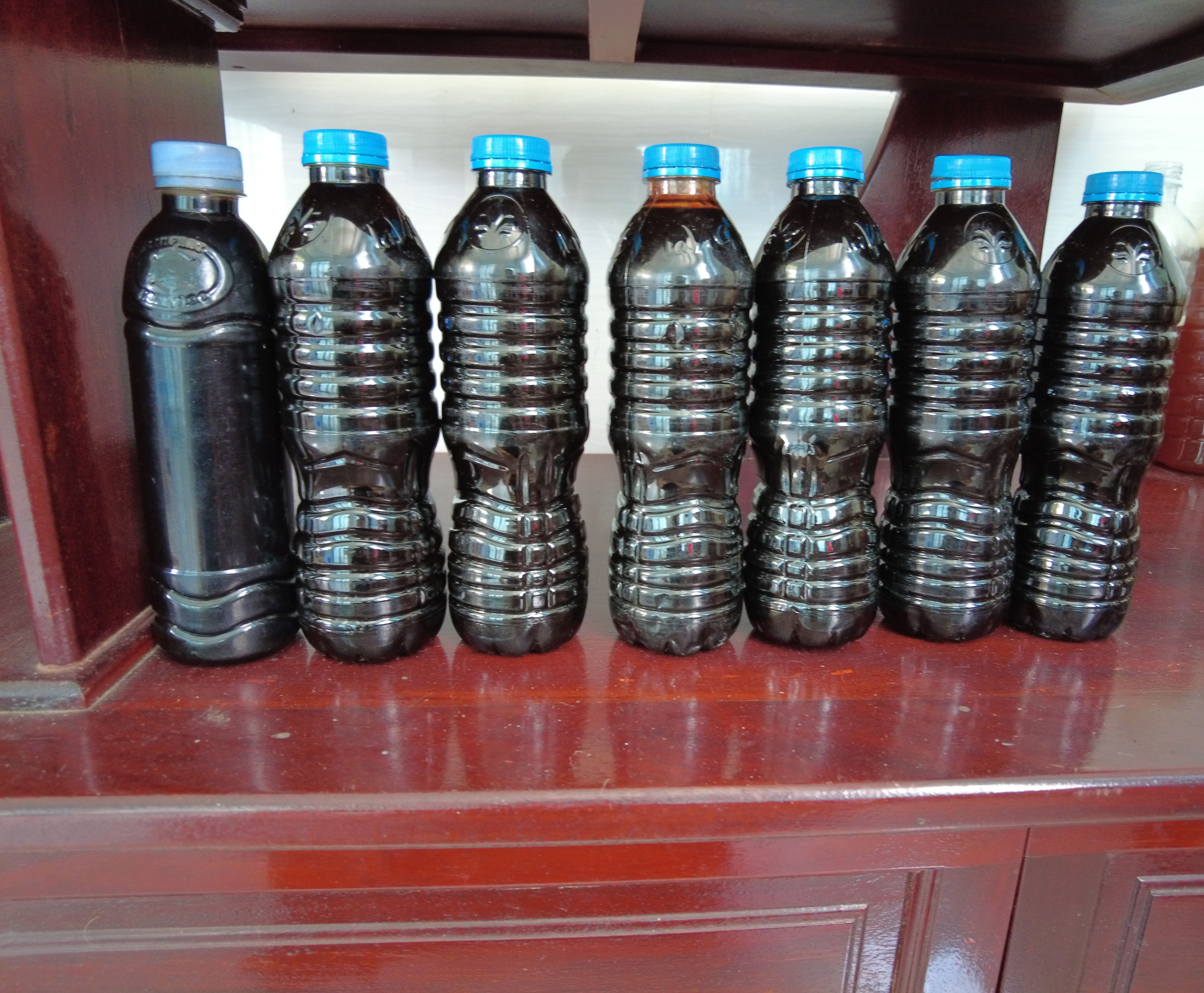 Nước màu dừa Bến Tre nhà làm - Chai 500ml
