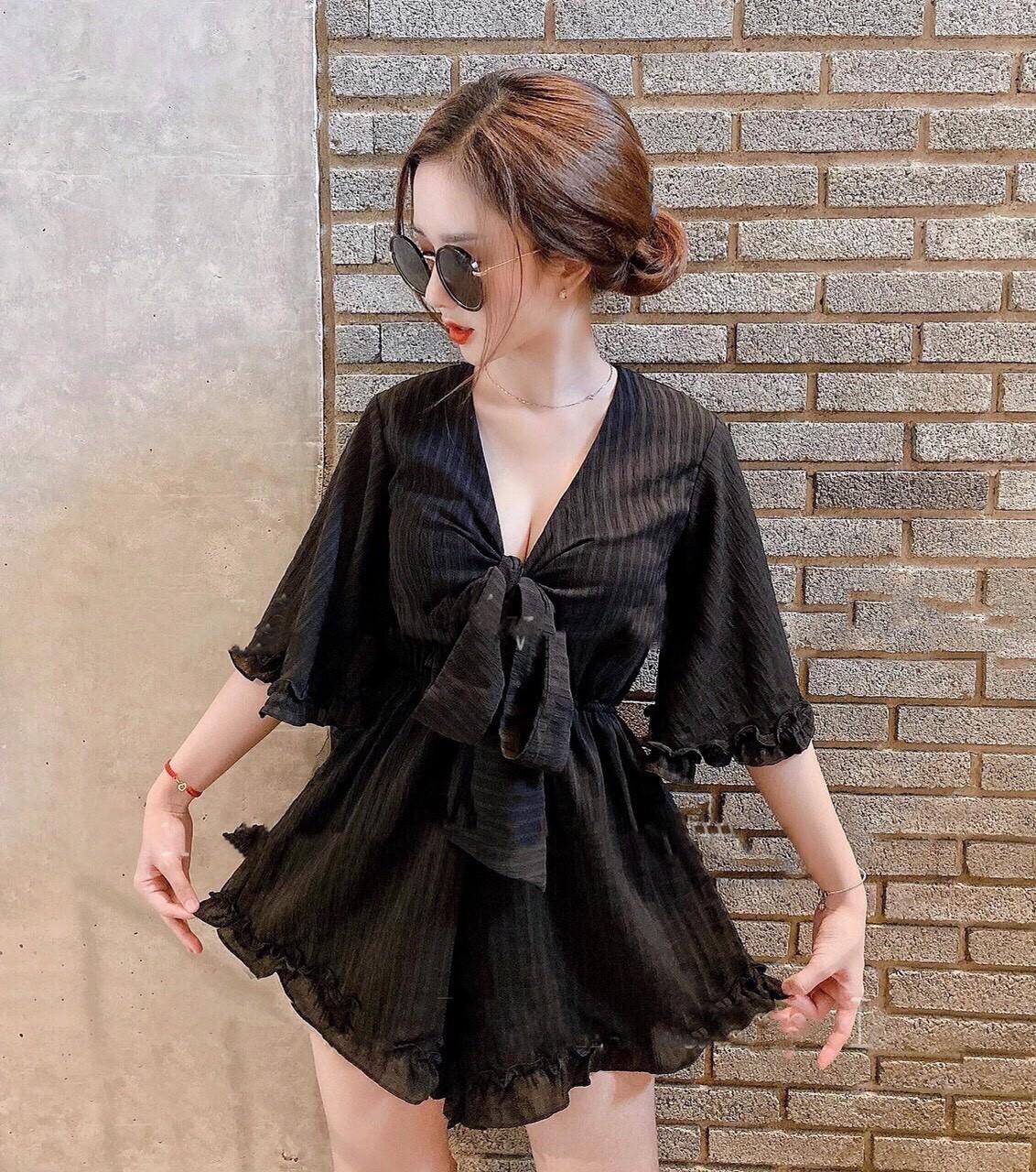 Jum quần đùi áo cổ V cột nơ