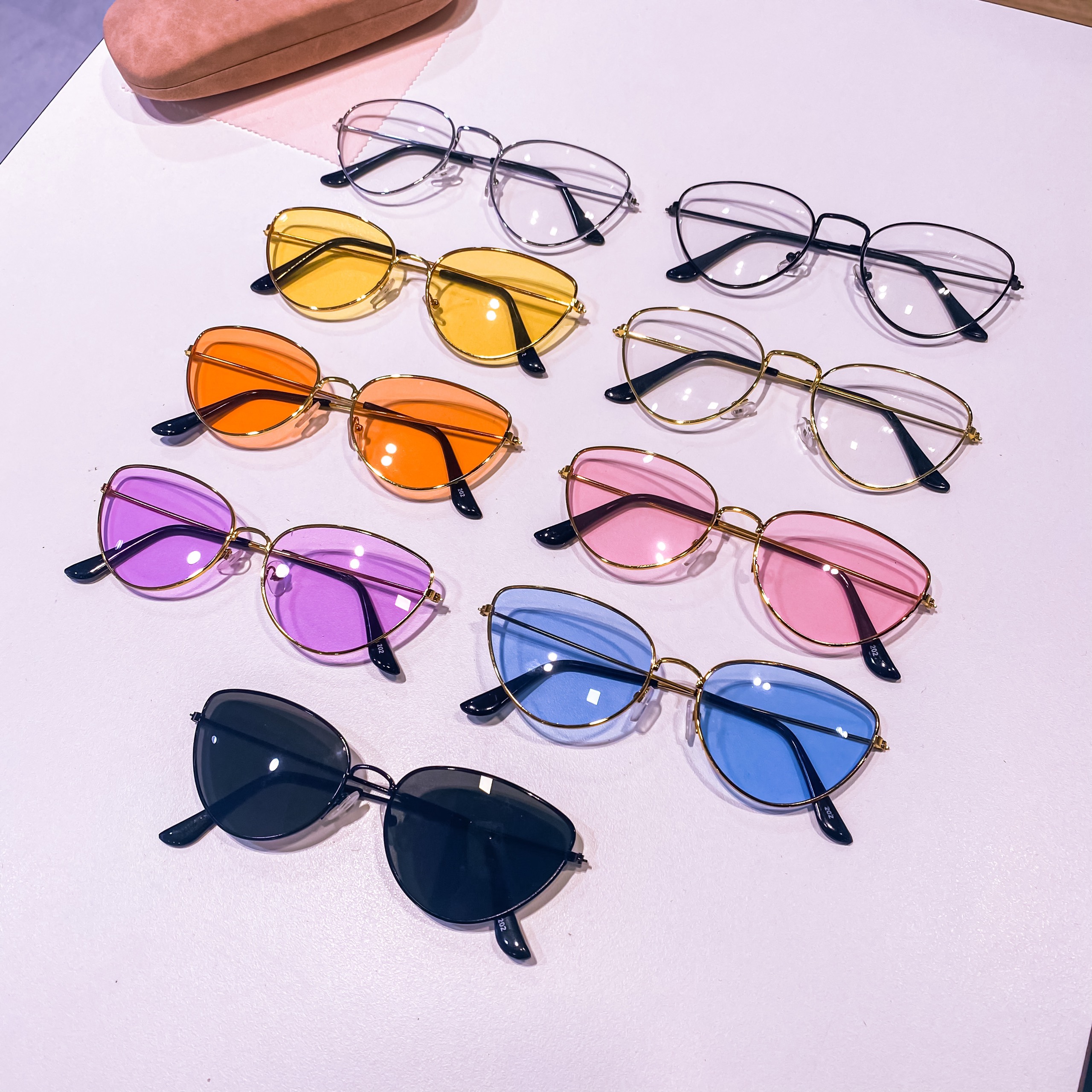 [Hcm]Mắt Kính Thời Trang Retro 202 Form Xếch Hot Trend