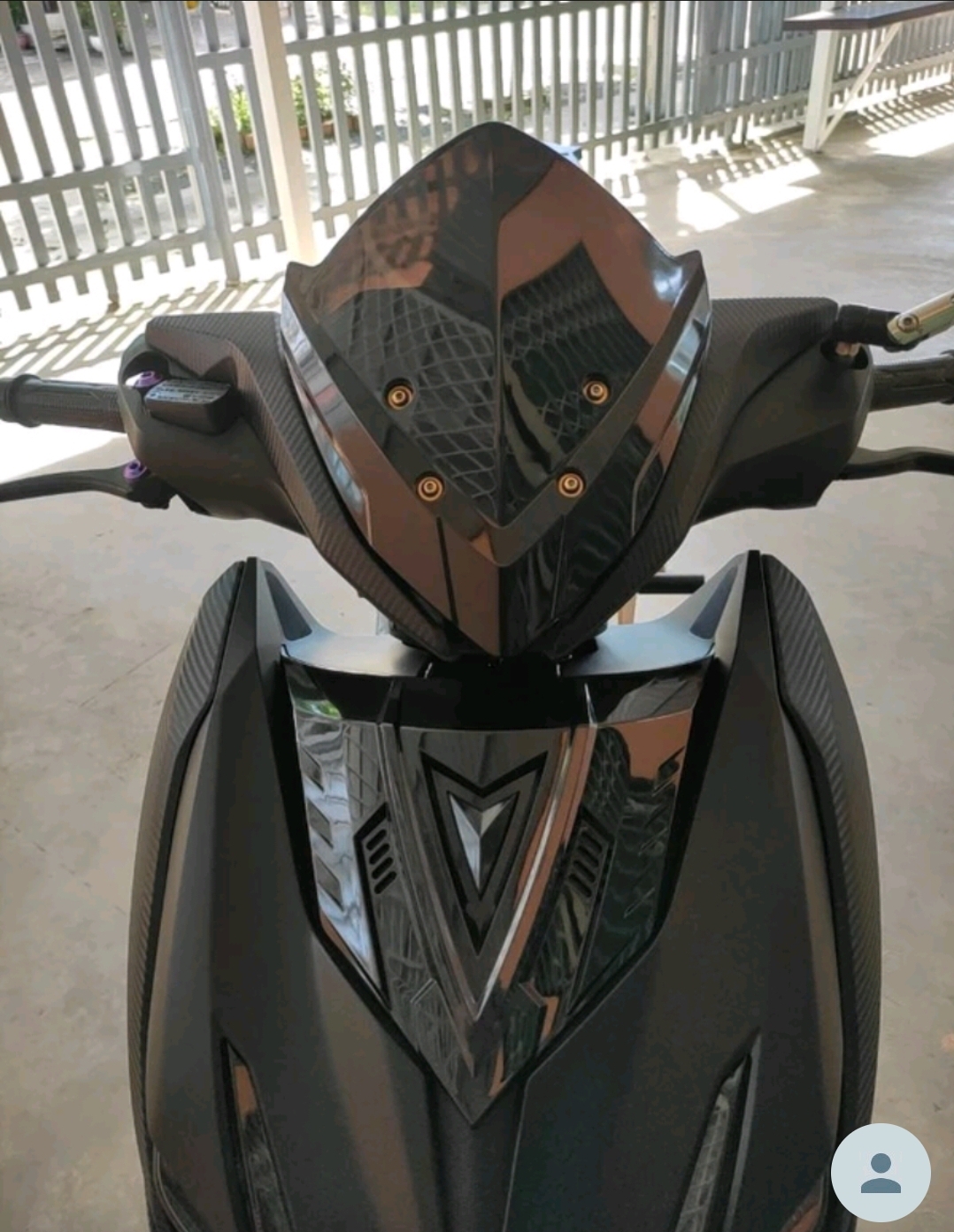 Mão pha lê 4 lổ đầu sói xe WINNER X V2 2019-2021