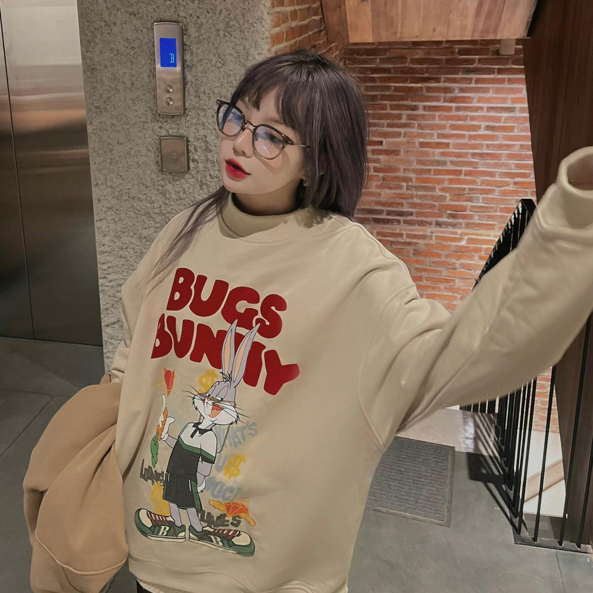 Áo nỉ MIKENCO BUGS BUNNY SWEATER