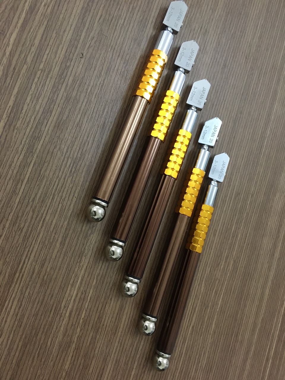 [HCM]Dao cắt kính cầm tay