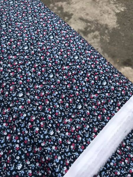 Vải thô hoa nhí đỏ, xinh nhé!