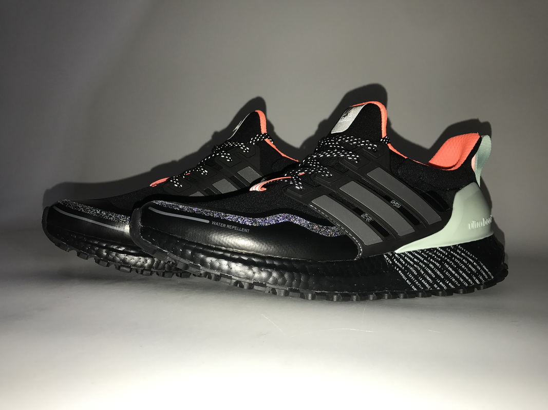 Giày Ultra Boost Guard Core Black Green Tint