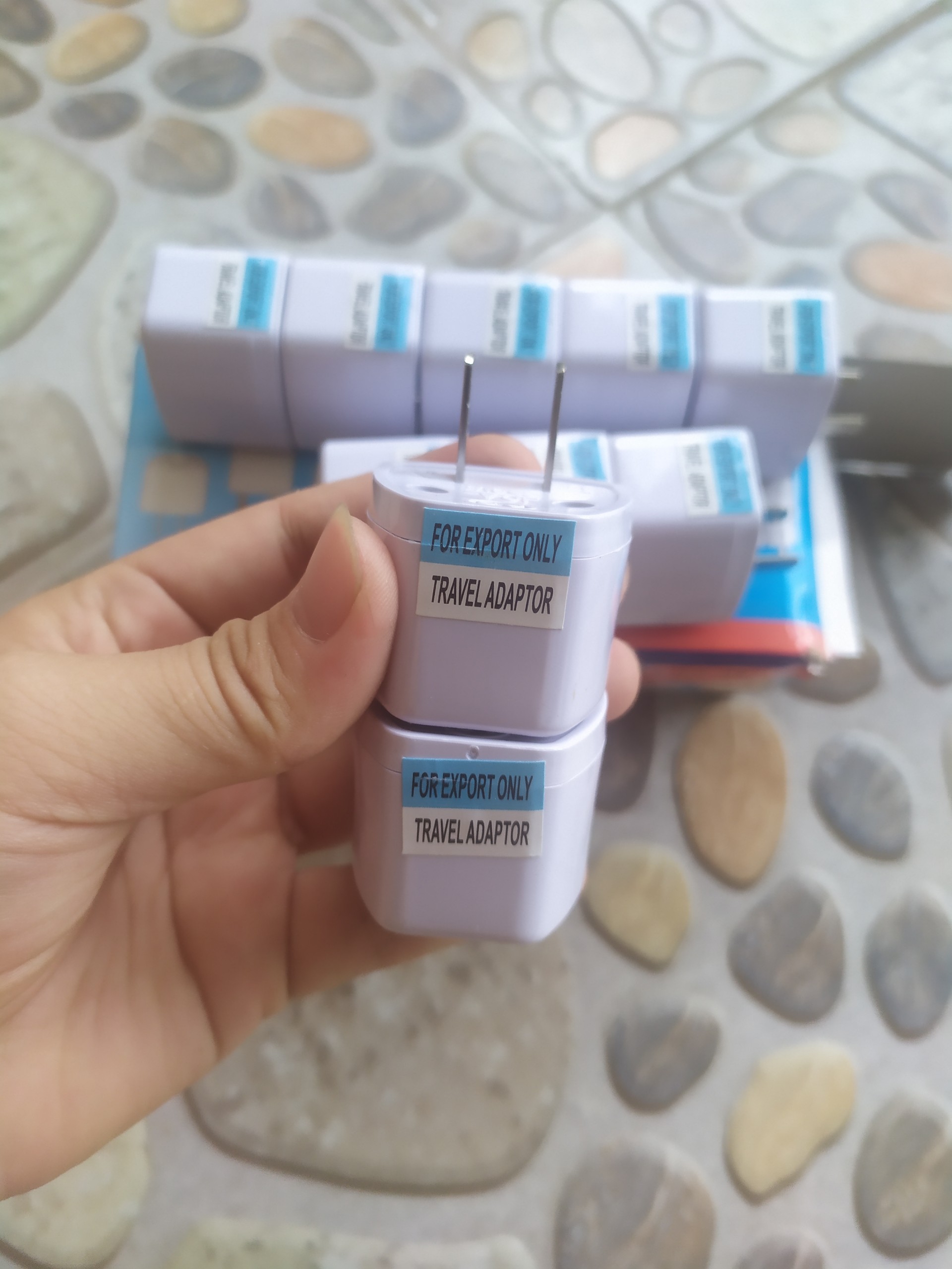 Phích Cắm Chuyển Từ 2 Chân Sang 3 Chân