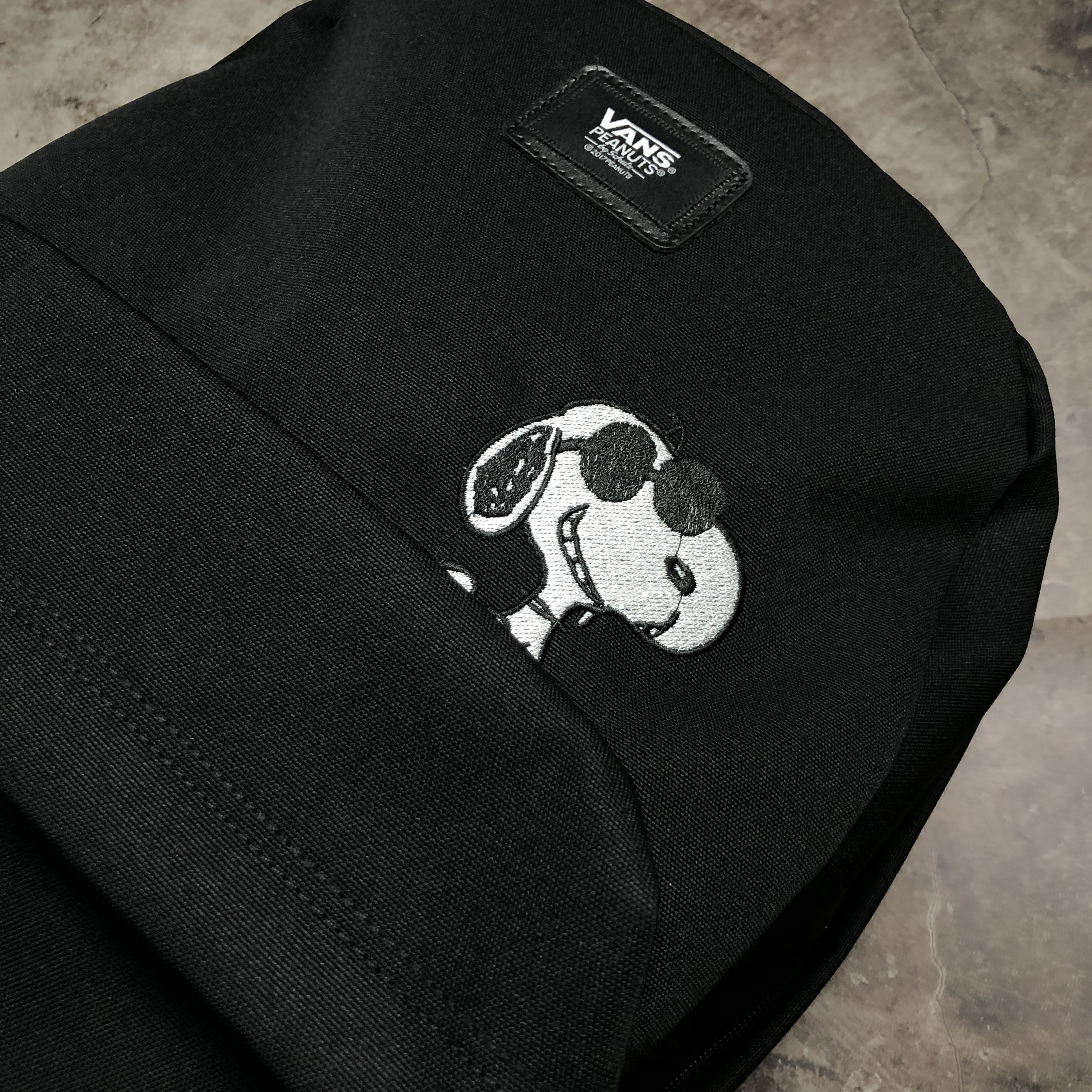 Balo đi học V.A.N.S Snoopy Peanuts – Black ( Hình Chú Cún ) - SB1107A [ ẢNH CHỤP THẬT ]