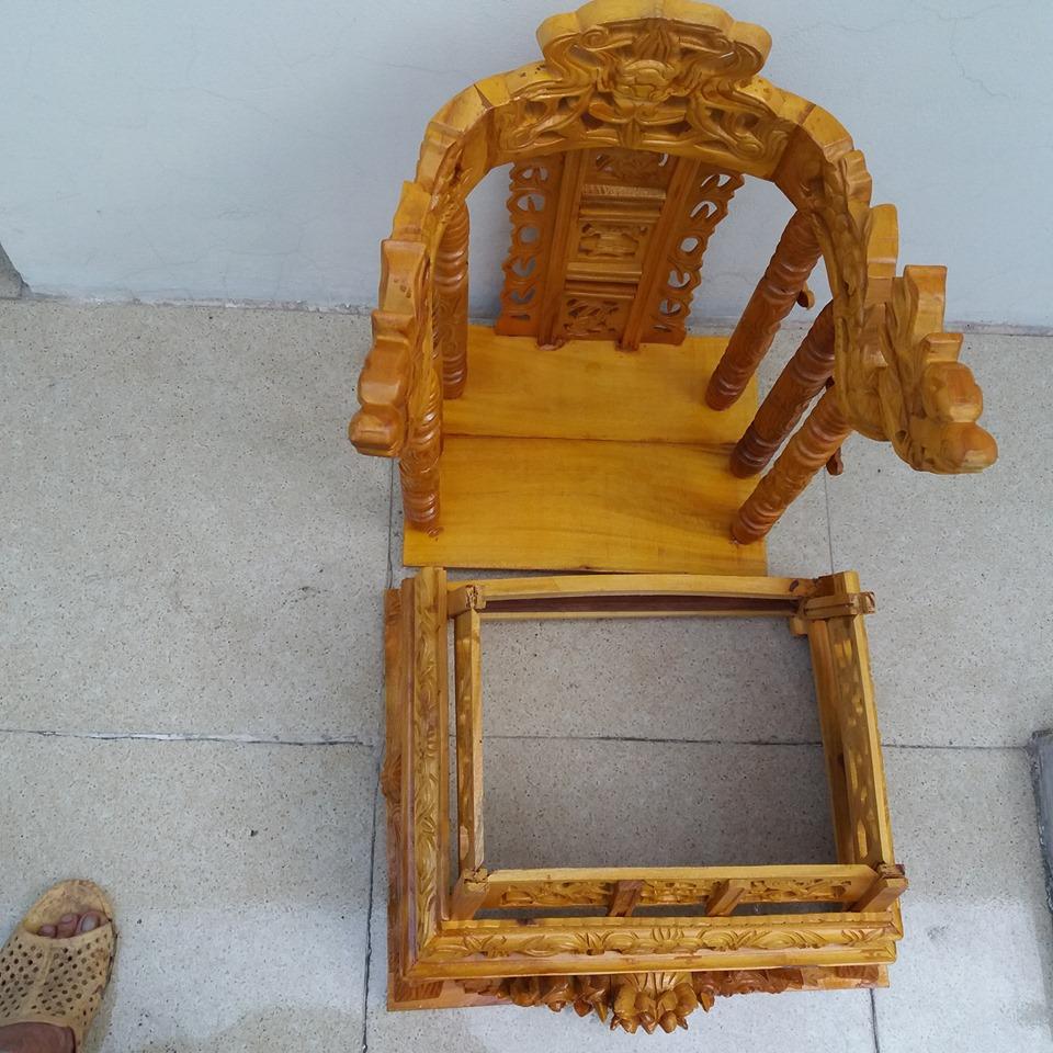 ngai thờ gỗ mít  kích thước cao 81cm mặt 35cmx48cm
