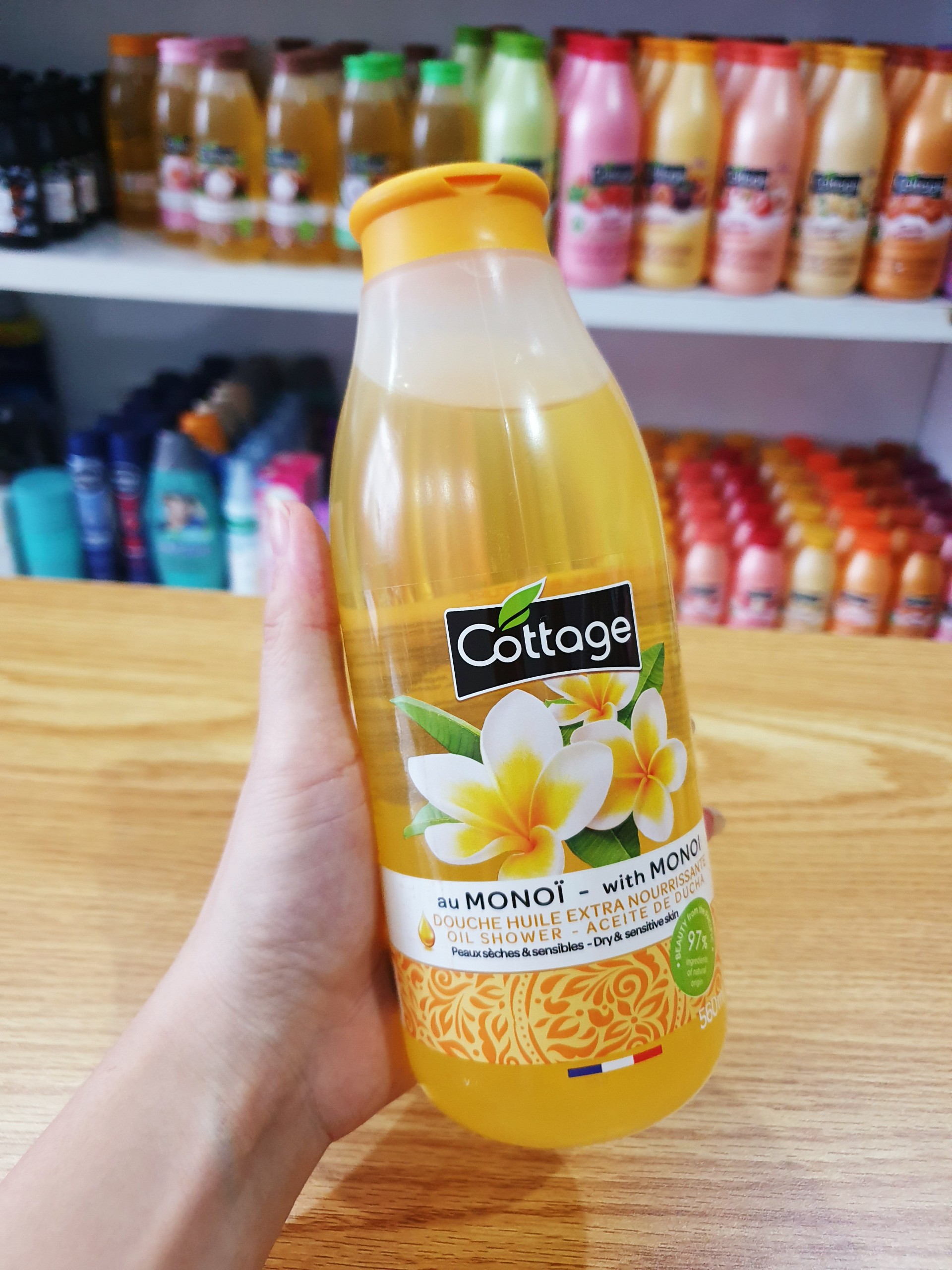 Sữa tắm hoa sứ Cottage Pháp 560ml