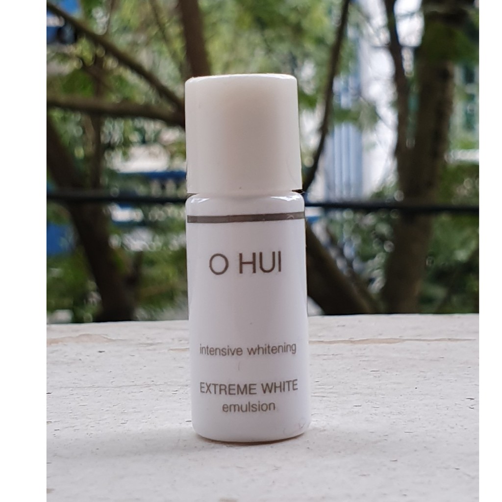 Sữa dưỡng trắng da Ohui Extreme White chai 5ml