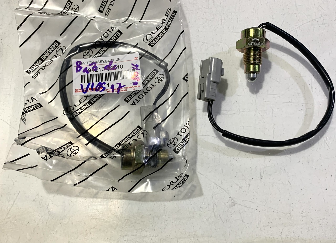 Cảm biến báo de, công tắc báo đèn lùi, báo de xe toyota vios, yaris, altis 2005-2016..loại xịn chính hãng